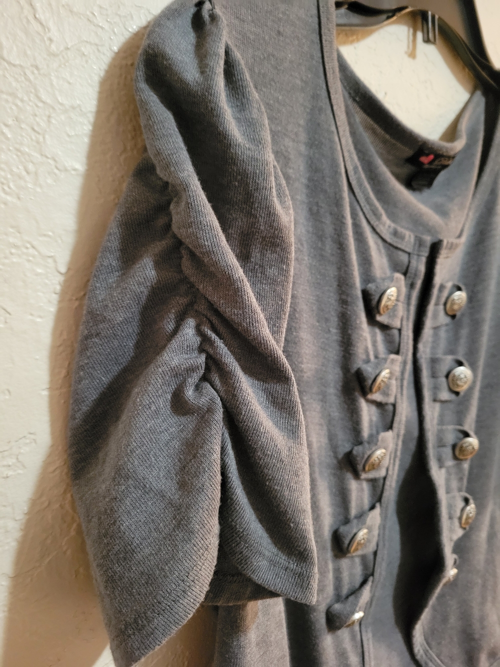 Delirious Los Angeles Gray Button-Front Detail With Puff Sleeve Cardigan - Picture 5 of 7